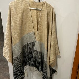 Stylish Tan and Gray Light Poncho with Fringe